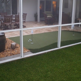 artificial_turf_and_putting_green