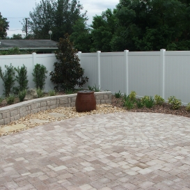pavers_with_retaining-wall